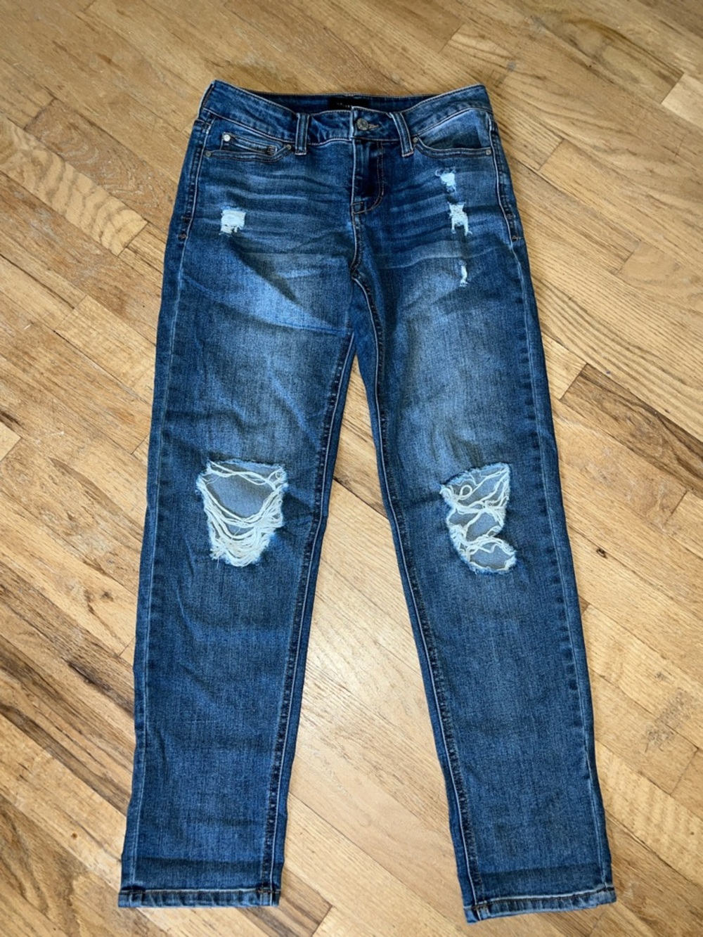 Celebrity Pink Girlfriend Distressed Blue Jeans sz 3/26